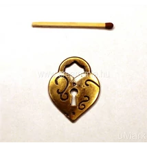 Szívlakat óriás indás