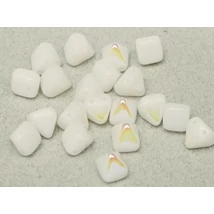 Pyramid 6*6 mm Alabástrom AB 02010 28701  5 db