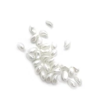 Tulipánszirom gyöngy 4*6 mm Gyöngyházfehér  10 db    