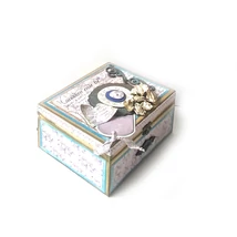 Doboz 3D rátétekkel