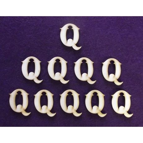 Betű "Q" 15 mm magas, 3 mm vastag 1 db