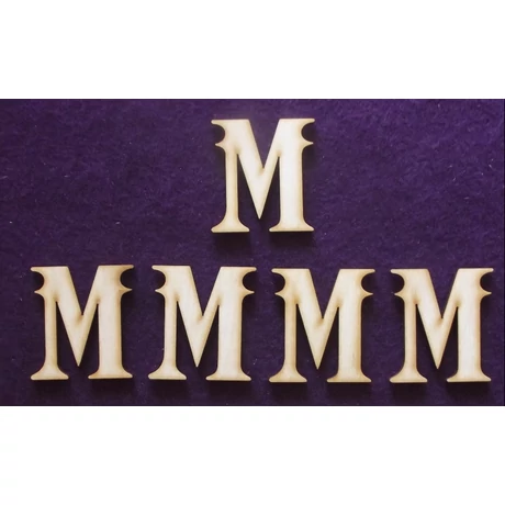 Betű "M" 45 mm magas, 3 mm vastag 1 db