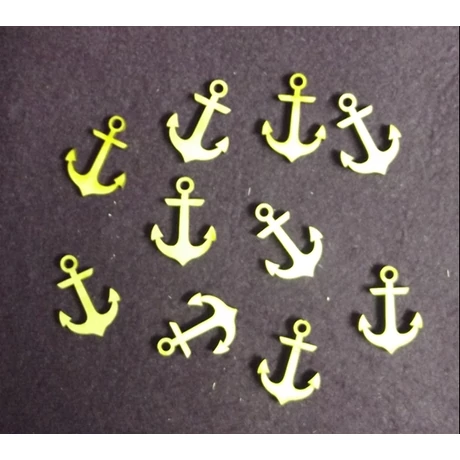 Vasmacska 28*30*3 mm 1 db