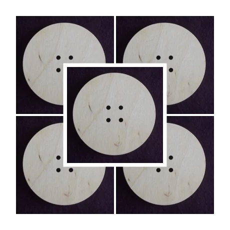 Gomb 80*80*6 mm 4 lyukkal 1 db